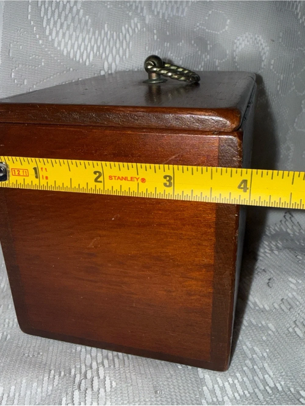 Wooden Recipe Box with Brass Knob With Recipe Cards